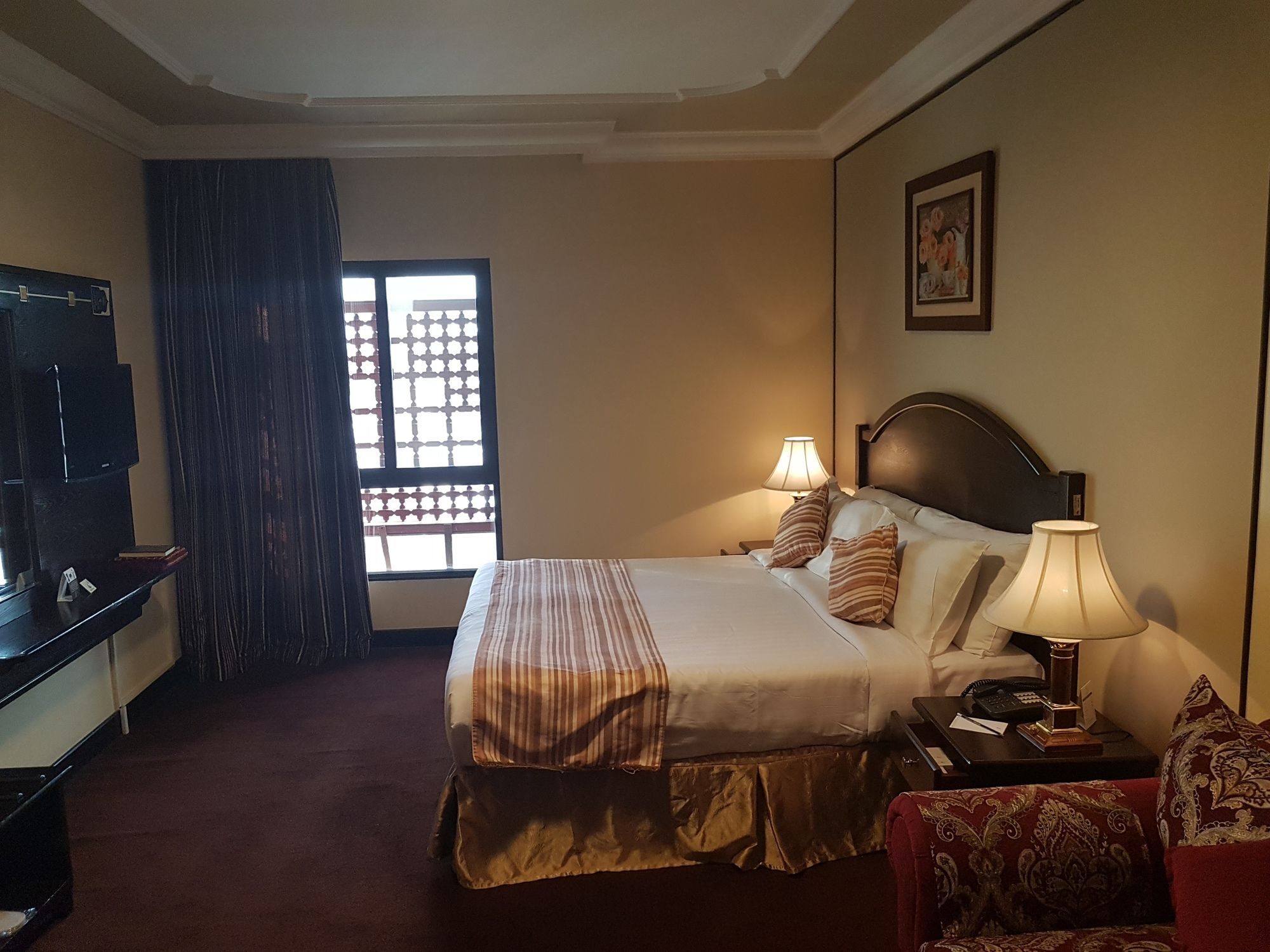 אל-מדינה Taiba Suites Madinah מראה חיצוני תמונה A room at the hotel