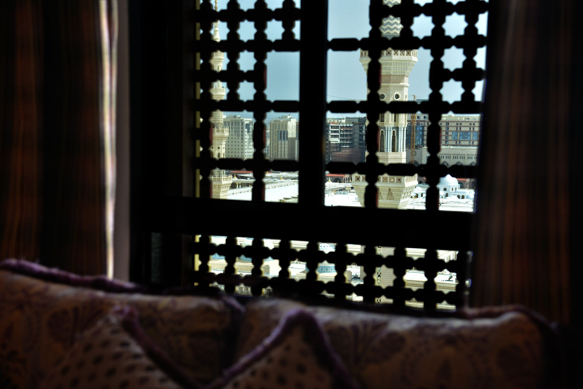 אל-מדינה Taiba Suites Madinah מראה חיצוני תמונה View of the Grand Mosque from the hotel
